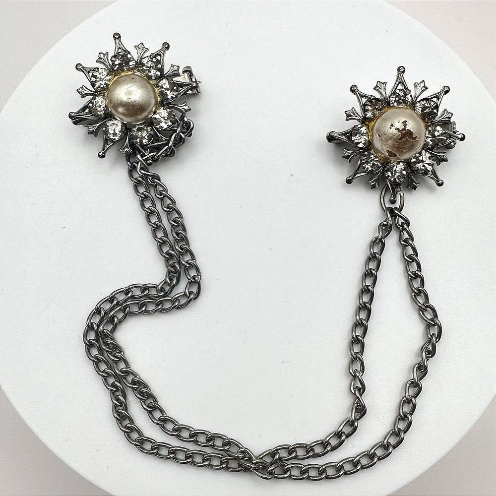 Vintage 90s Silver Tone Sunburst Guard Clip Brooch Pin Faux Pearl Womens Jewelry